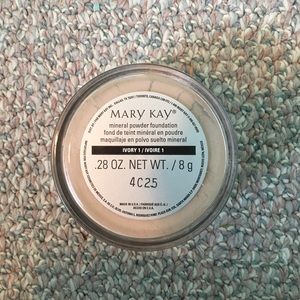 Mary Kay Mineral Foundation Powder